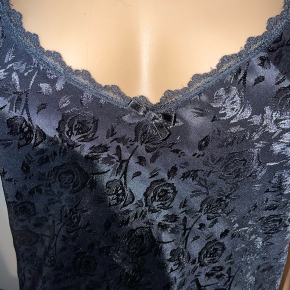 Vintage Black Rose Print Satin Slip w/ Lace Trim Sz L - Picture 11 of 16